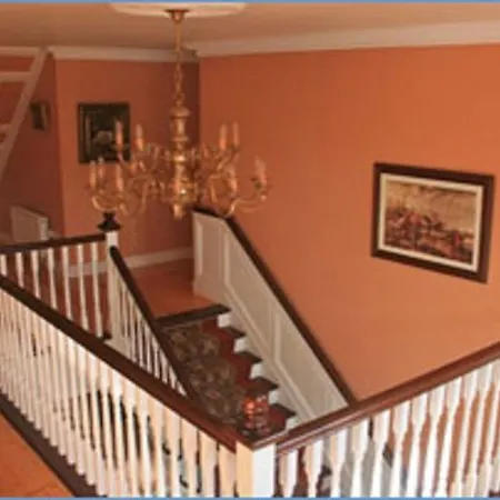 Tom & Eileen's Farm Hotel 5*